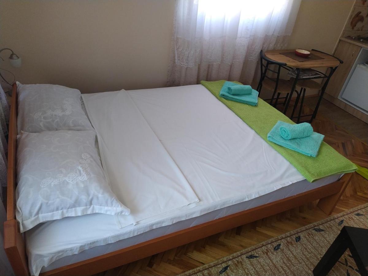 Studio 2 Golubac Luaran gambar